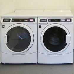 Machines à laver à disposition
